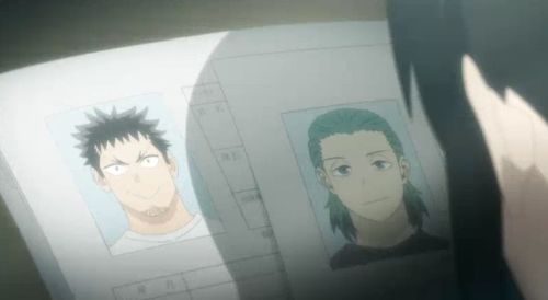 怪獣8号第3話「リベンジマッチ」カフカの履歴書を見るミナ