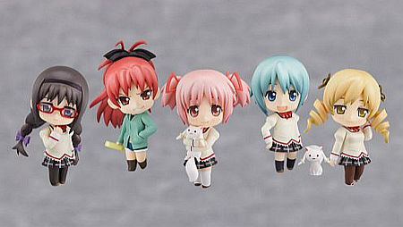 madoka-magica-nendoroid-puti-box-seifuku.jpg